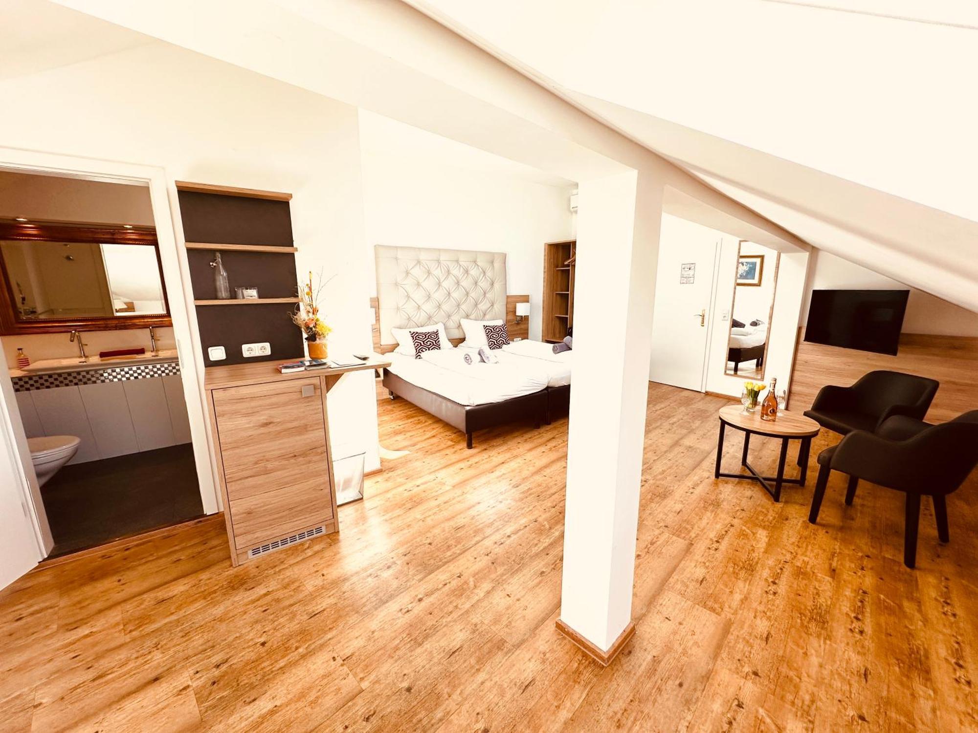 Hotel Am Markt 3*